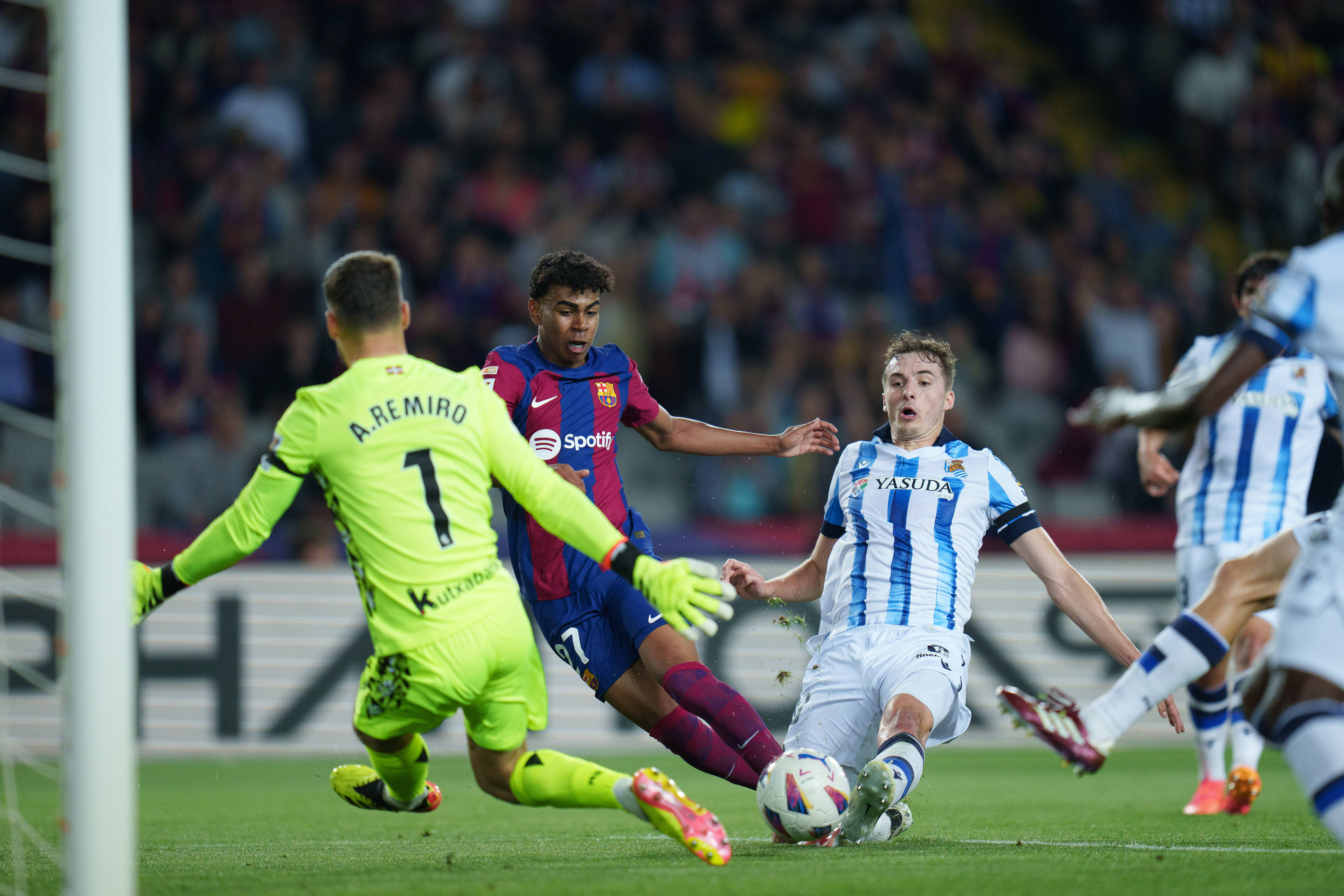 皇家社会足球直播_足球——西甲:巴萨胜皇家社会