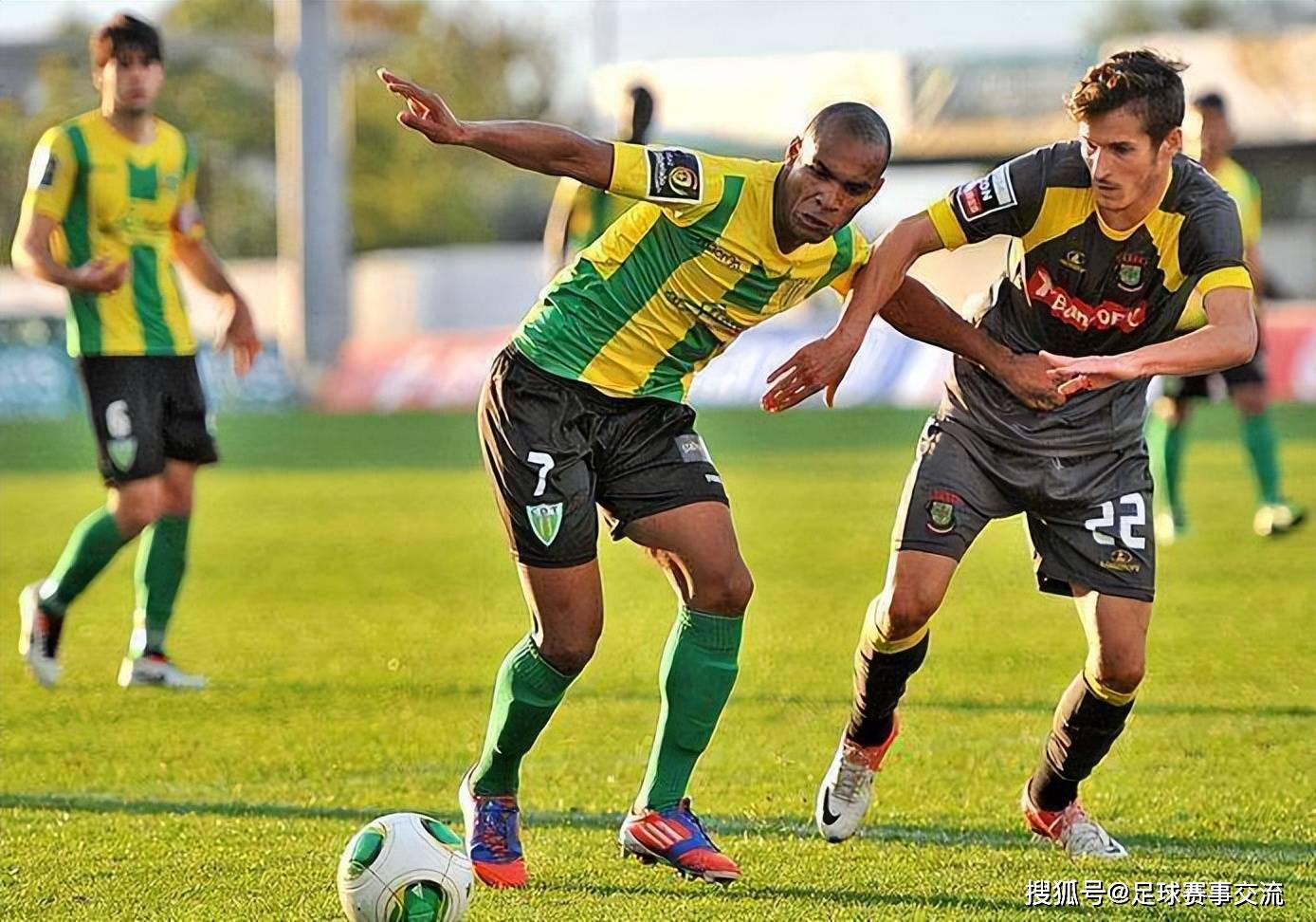 本菲卡足球_今日足球:本菲卡vs马赛 布鲁日vs塞萨洛尼基