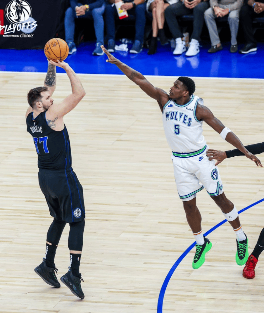 皇冠信用网登3_东契奇3秒准绝杀登全美第一热搜:两名宿盛赞强于伯德 3.46亿超值