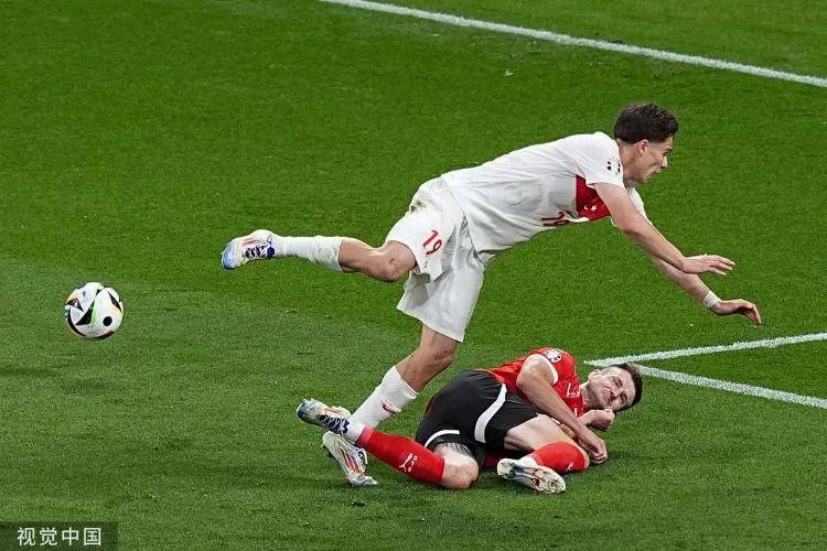 欧洲杯八强_一觉醒来欧洲杯八强,荷兰土耳其是欧洲杯八强了!