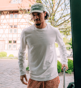 皇冠足球平台_星空体育报:萨内扛起德国足球希望平台稳定