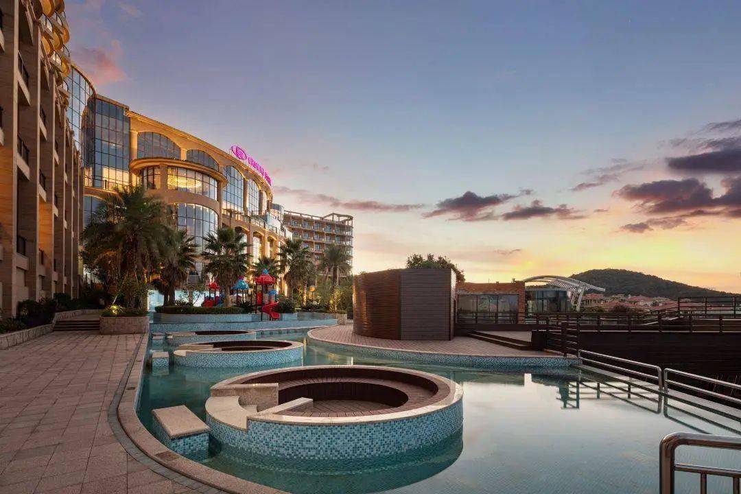 皇冠代理登1,2,3_【舟山海景皇冠假日酒店】3天2晚¥1399起套餐皇冠代理登1,2,3,含高级房1间2晚连住+每间夜双早+入住当日免费迷你吧等~