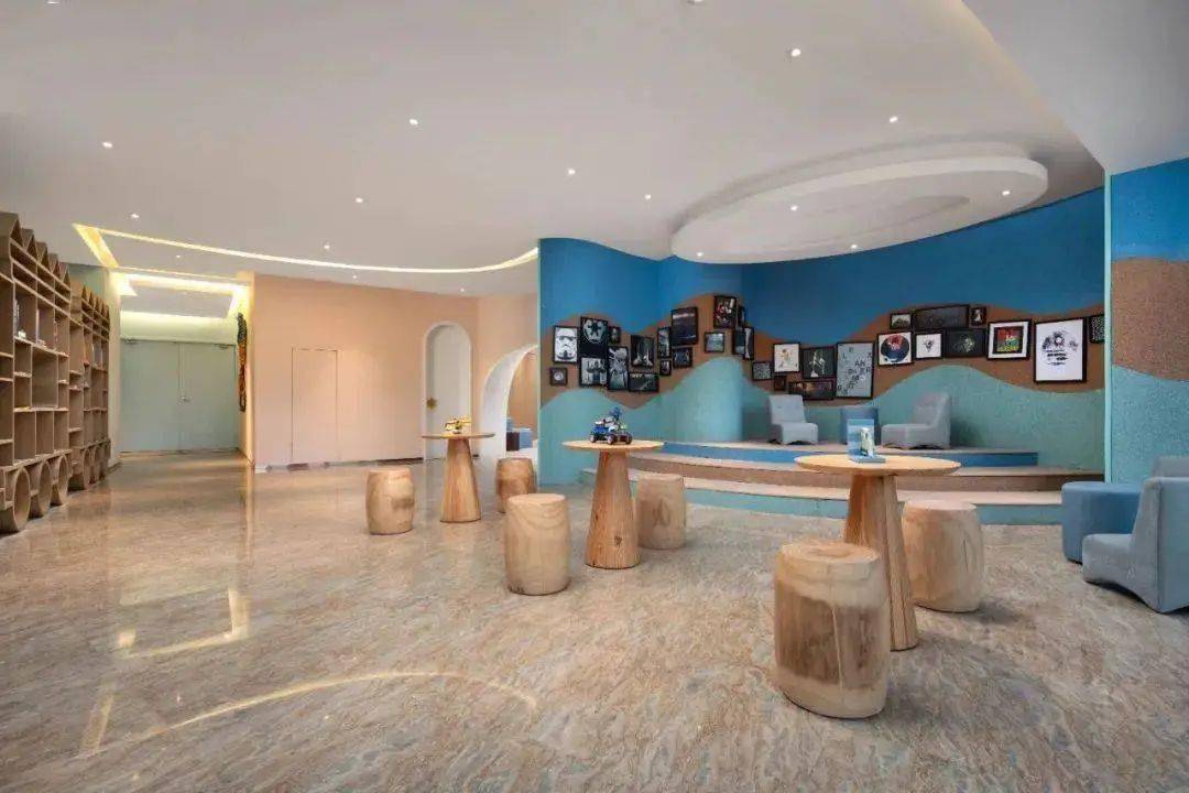 皇冠代理登1,2,3_【舟山海景皇冠假日酒店】3天2晚¥1399起套餐皇冠代理登1,2,3,含高级房1间2晚连住+每间夜双早+入住当日免费迷你吧等~