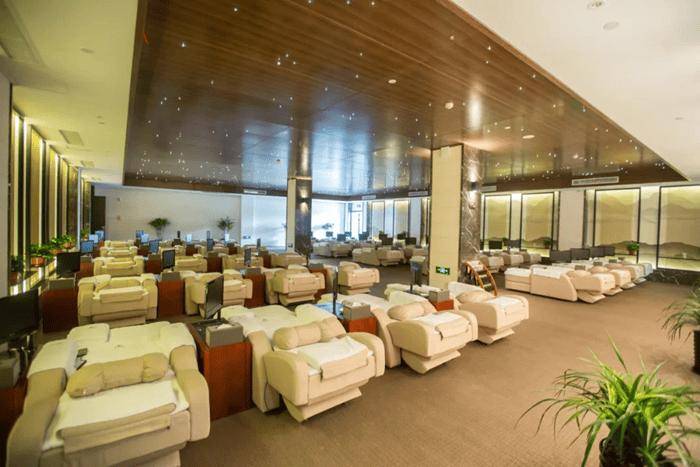 皇冠代理登1,2,3_【扬州皇冠假日酒店】3天2晚¥999起享高级房2间夜(不含早)+首日欢迎水果1份+室内恒温游泳池等~