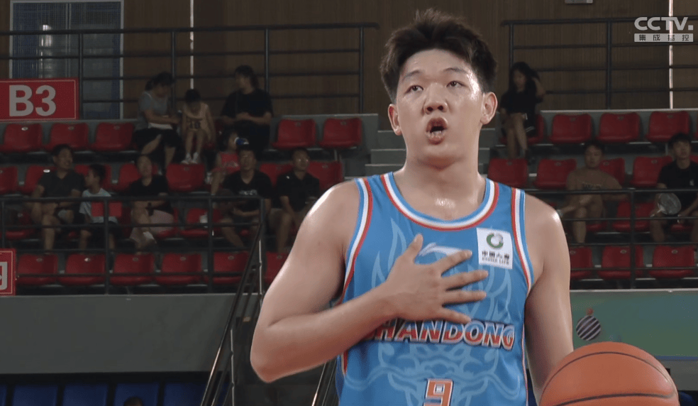 足球独赢_终于赢了!山东男篮狂胜34分足球独赢,状元郎独砍13+8,新援首秀拿下13+5