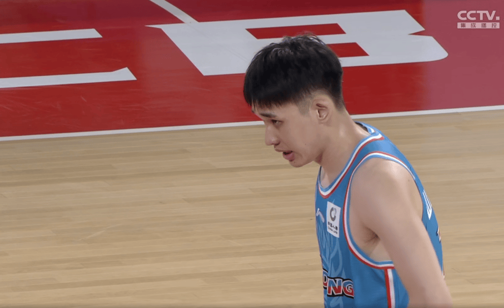 足球独赢_终于赢了!山东男篮狂胜34分足球独赢,状元郎独砍13+8,新援首秀拿下13+5