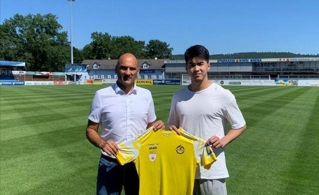 奧地利乙组联赛_刘邵子洋离开拜仁奧地利乙组联赛,加盟奥地利奥乙联赛,身价跌至25万欧元