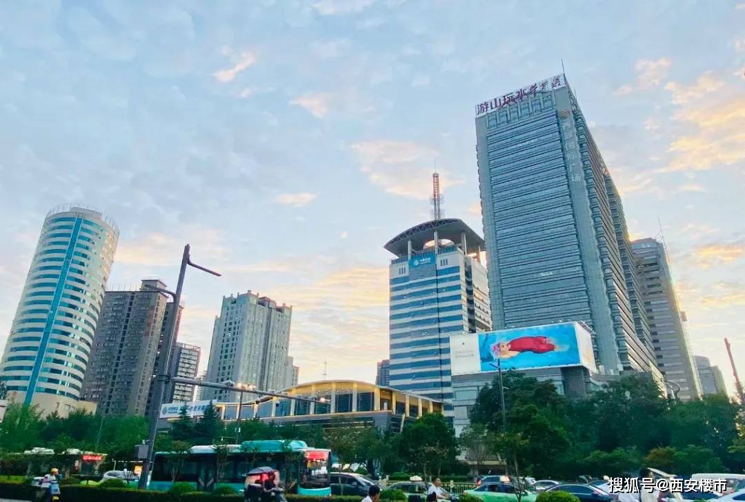 皇冠信用盘登1,登2,登3出租_又一盘“首登”飙升皇冠信用盘登1,登2,登3出租!1小时登记超房源2倍!