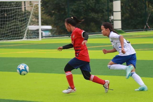 皇冠足球平台_贵州省“星火杯”青少年足球联赛|优质平台+专业“处方 ”共同孕育贵州足球未来