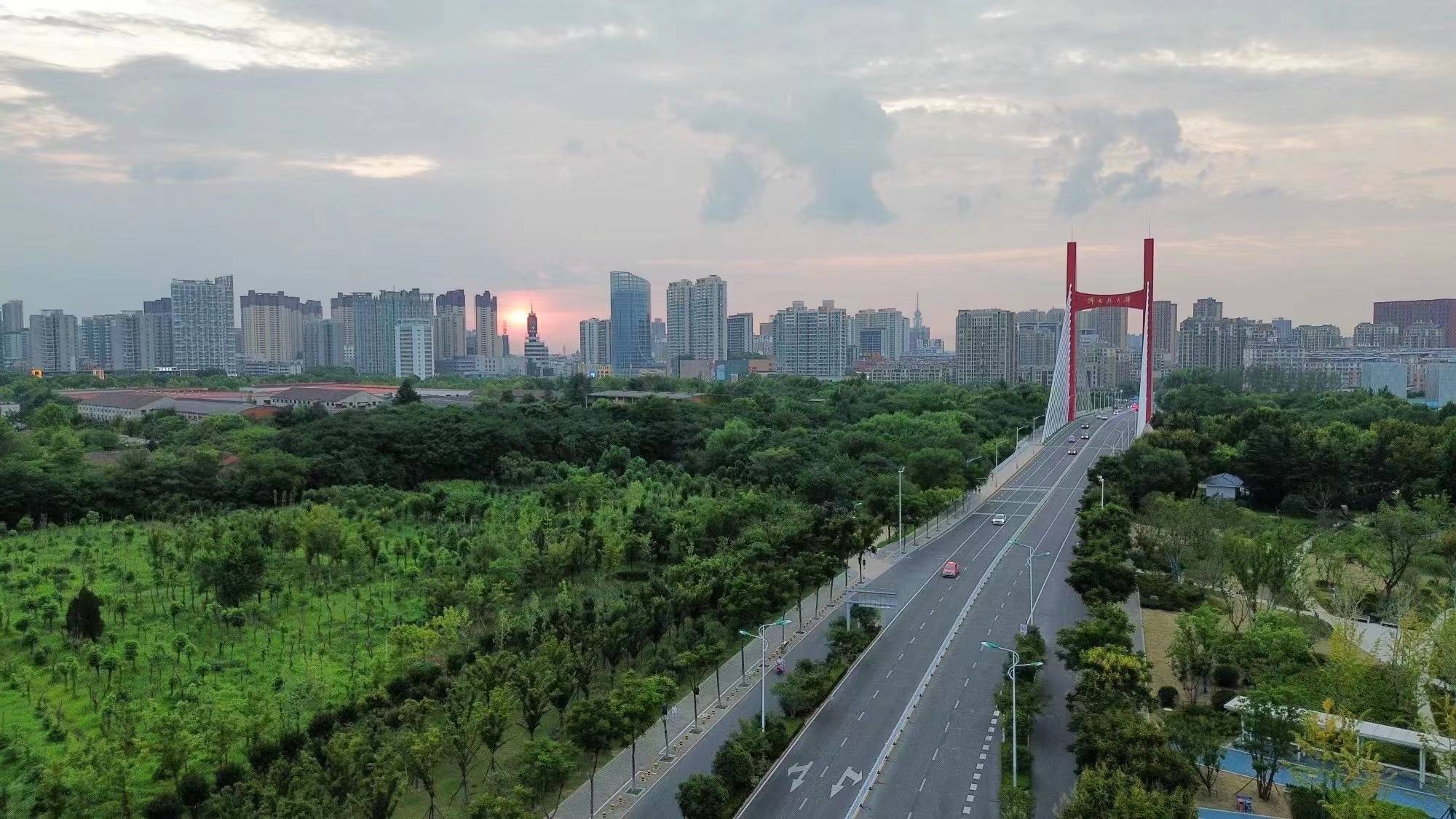 如何代理皇冠信用網_创业项目如何选择如何代理皇冠信用網?互联网广告代理行业前景利润分享 怎么做?