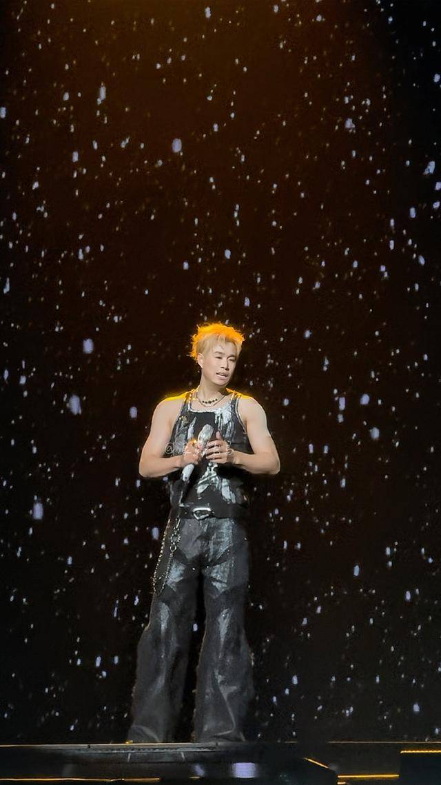 皇冠信用网足球代理_差点没认出来小沈阳皇冠信用网足球代理!已悄悄爆改好似韩国欧巴