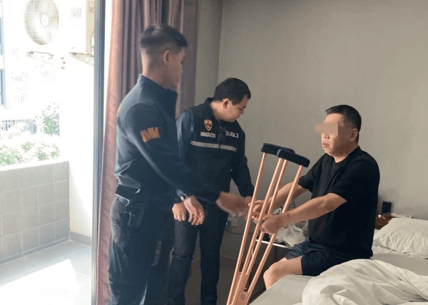 皇冠足球平台代理_中国男子骗贷4500万元后逃至泰国皇冠足球平台代理,使馆回应!将回国受审