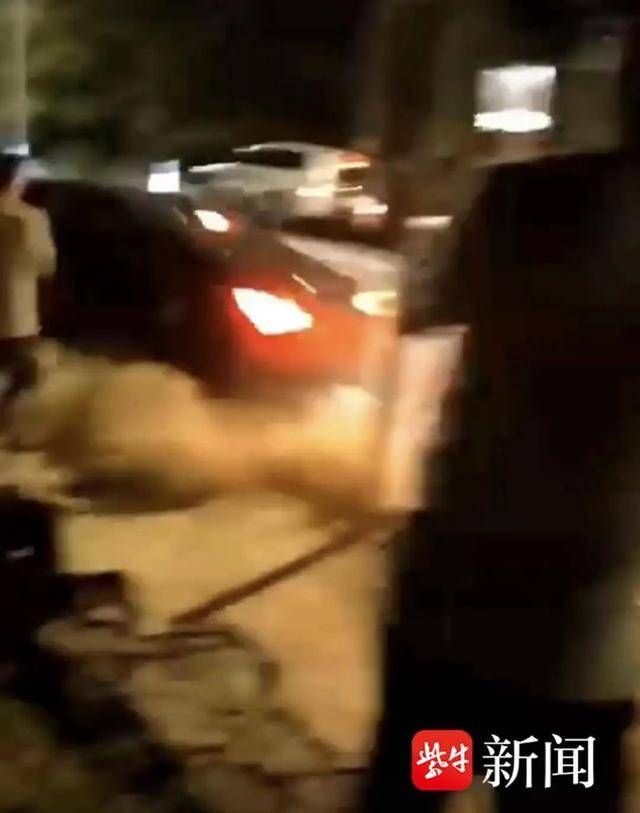 welcome皇冠注册_江苏苏州一男子炫车技失控撞上烧烤摊welcome皇冠注册!二审宣判