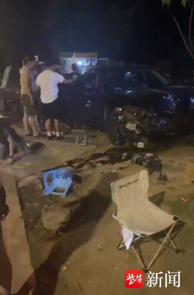 welcome皇冠注册_江苏苏州一男子炫车技失控撞上烧烤摊welcome皇冠注册!二审宣判