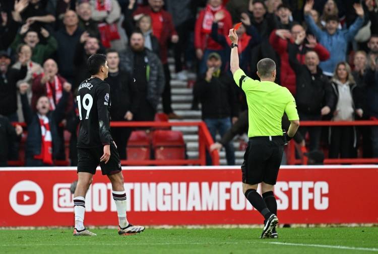 皇冠信用網在哪里开通_坏事做尽阿尔瓦雷斯近3场首发皇冠信用網在哪里开通,两度染红+将恩师滕哈赫踢下课