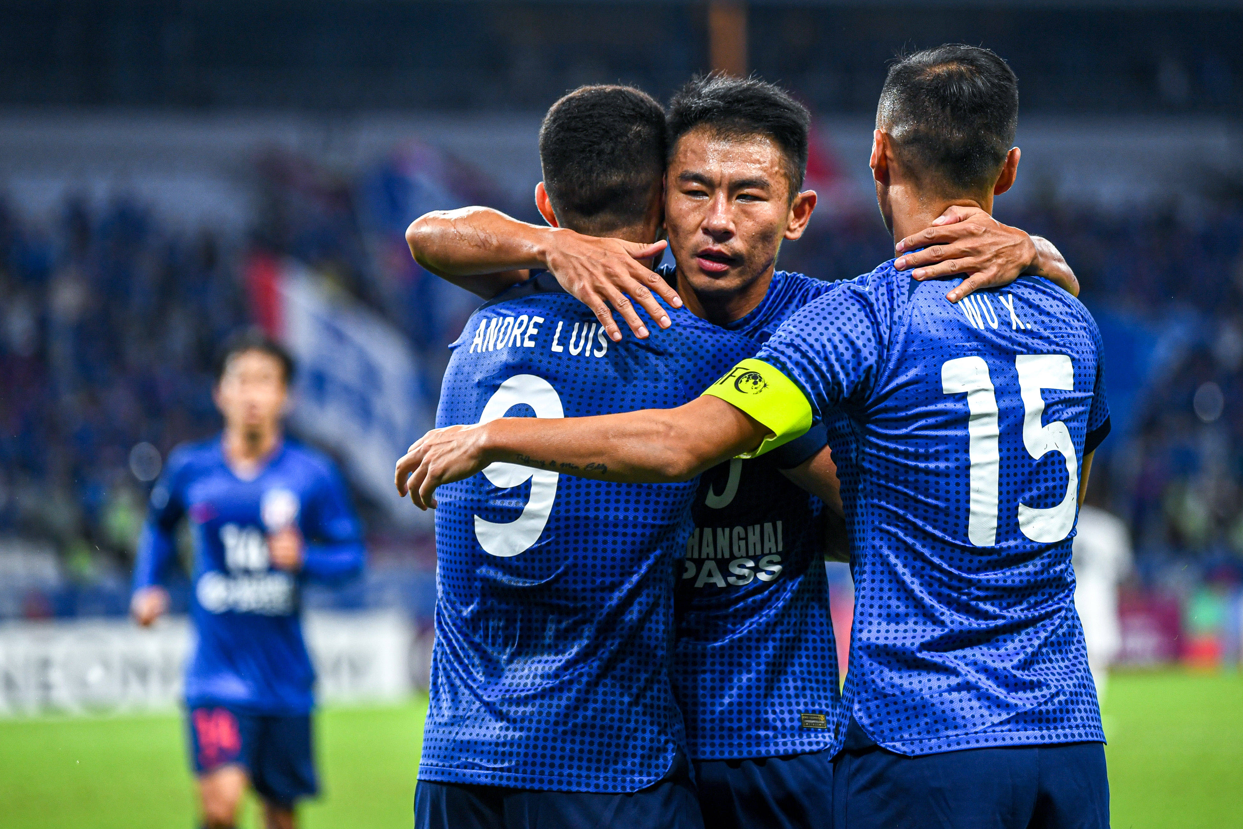 皇冠体育App下载_2球领先遭绝平皇冠体育App下载!亚冠-于汉超传射 申花2-2中央海岸水手