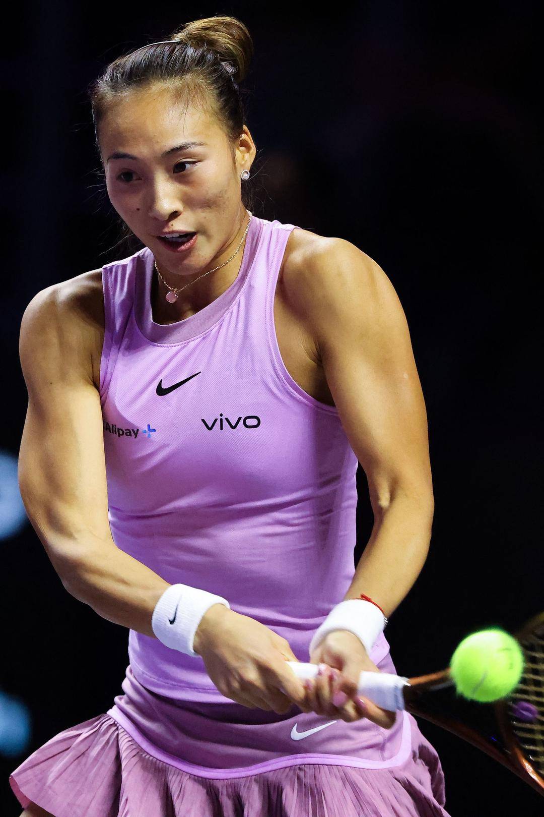 皇冠信用網代理_直落两盘闯入决赛!郑钦文冲击年终总决赛冠军皇冠信用網代理,即时世界排名升至第五