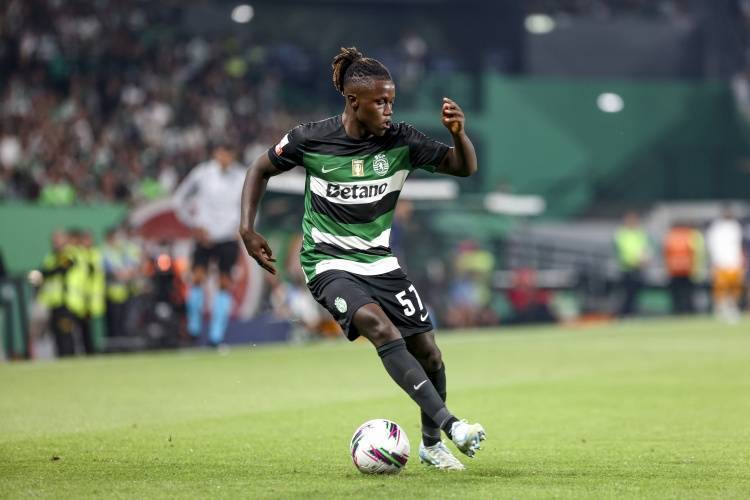 皇冠信用盘账号注册_英媒:曼联询问了17岁中场昆达皇冠信用盘账号注册,他在阿莫林手下上演葡体首秀