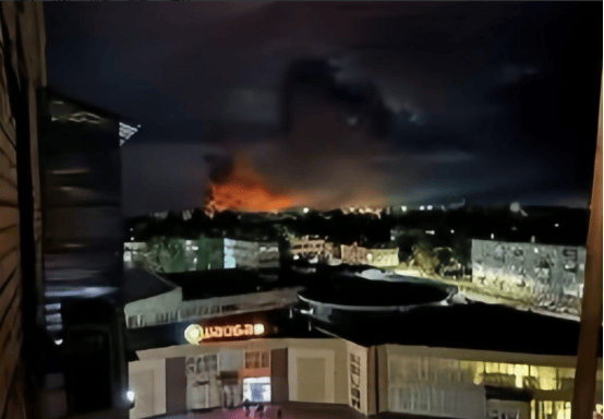 皇冠信用網怎么弄_乌军总司令下令从库尔斯克州撤军皇冠信用網怎么弄,莫斯科遭无人机袭击