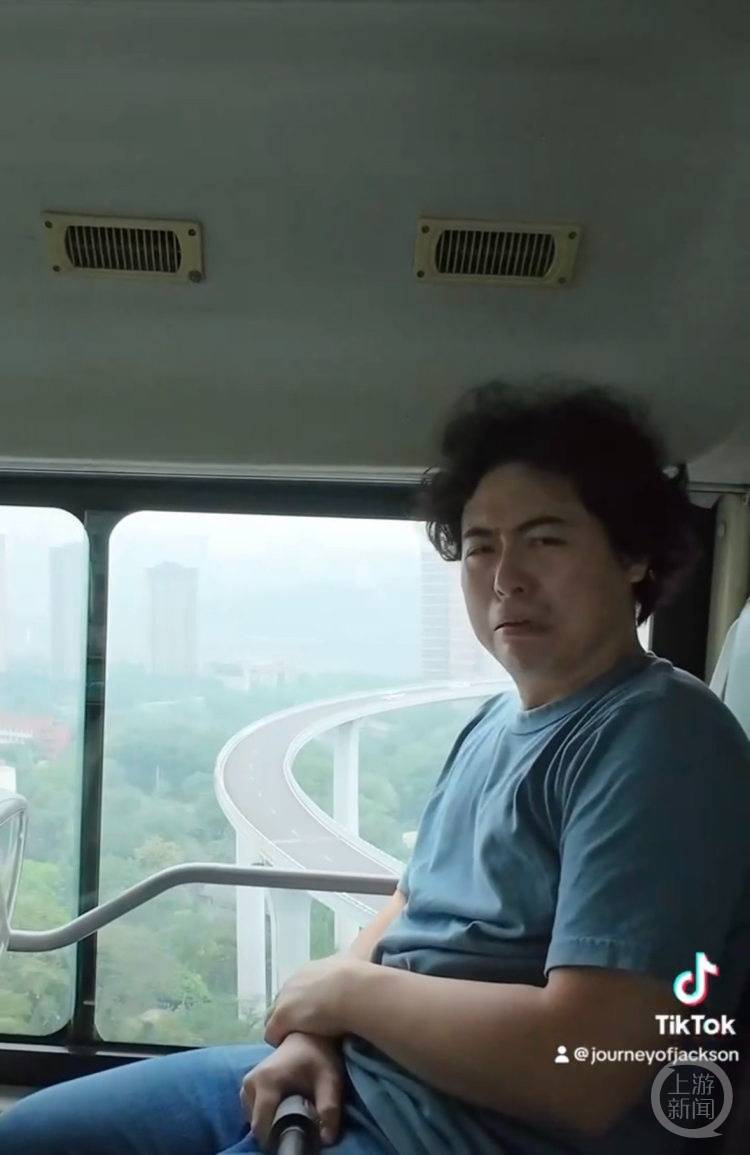 皇冠信用网怎么租_重庆小哥把“上班之路”发到网上皇冠信用网怎么租,全世界网友惊呆了!