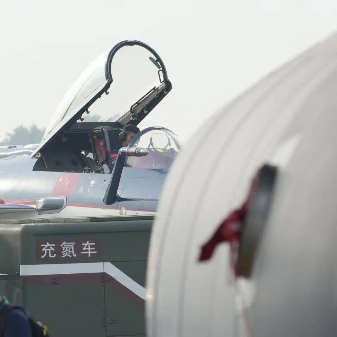 皇冠信用盘会员怎么开通_为什么运20总师建议你“数一数飞机的铆钉”皇冠信用盘会员怎么开通?美在不语之处