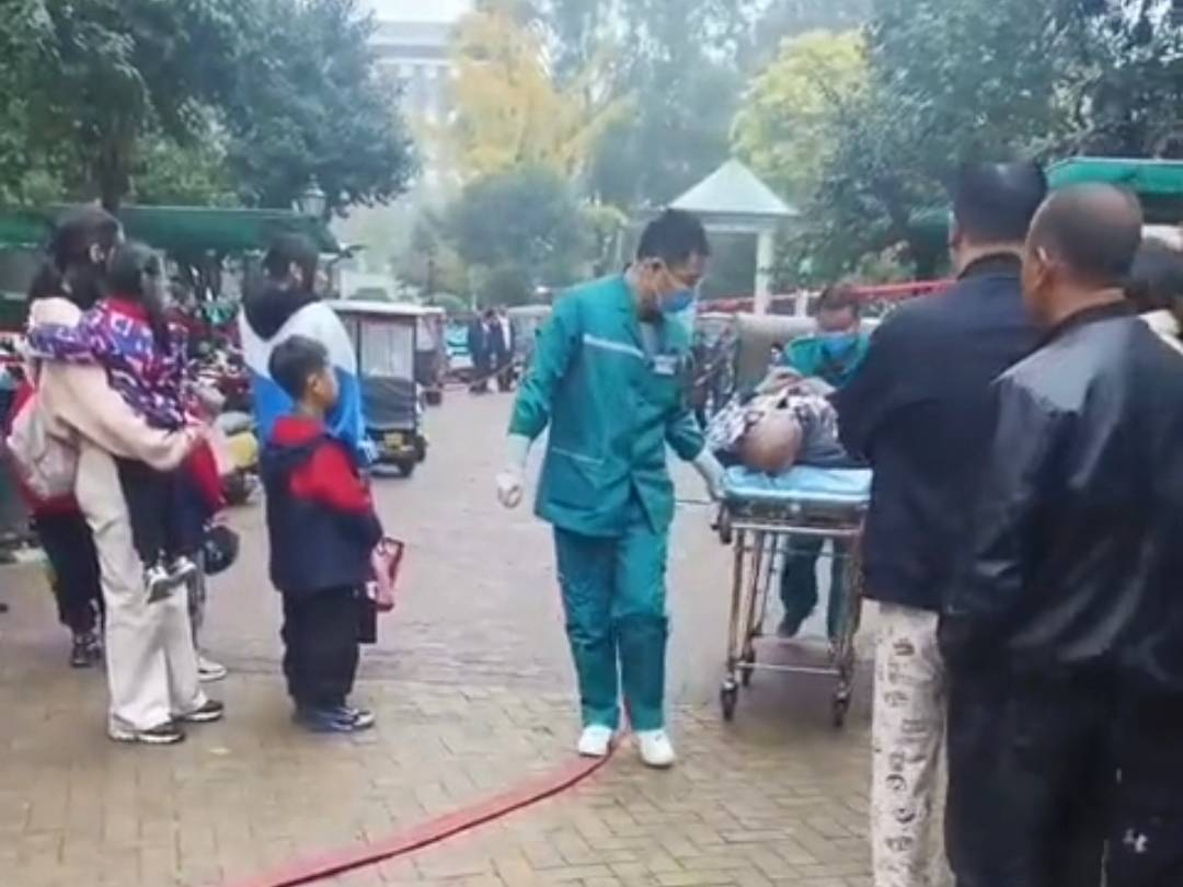 皇冠信用登2代理_河南许昌一小区发生爆炸传出巨响 当地回应:有人受伤皇冠信用登2代理,已送医治疗