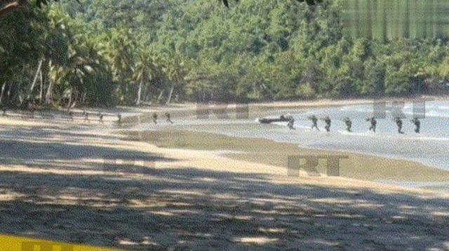 皇冠信用网登2登3_一批菲军冲上岸皇冠信用网登2登3,对解放军“亮刀子”,中方抓紧填海,才是硬道理