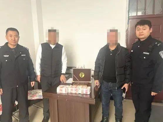 皇冠信用盘登3代理申请_大庆市民在小区捡到一个袋子皇冠信用盘登3代理申请,里面竟有30万现金!