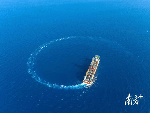 皇冠信用网平台出租_我国首艘皇冠信用网平台出租!在广州正式入列!习近平发来贺信