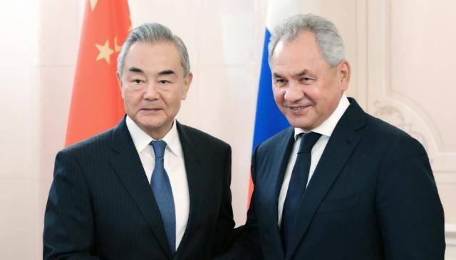 皇冠信用盘APP下载_俄伊朝统一战线皇冠信用盘APP下载,俄方接连对华发出邀请,俄乌停战不再依靠美国?