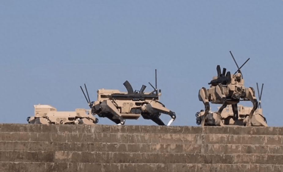 皇冠信用网登3代理_轮到美国人抗议了!国产机械狗已经不简单了皇冠信用网登3代理,没想到机器狼群更勇猛!