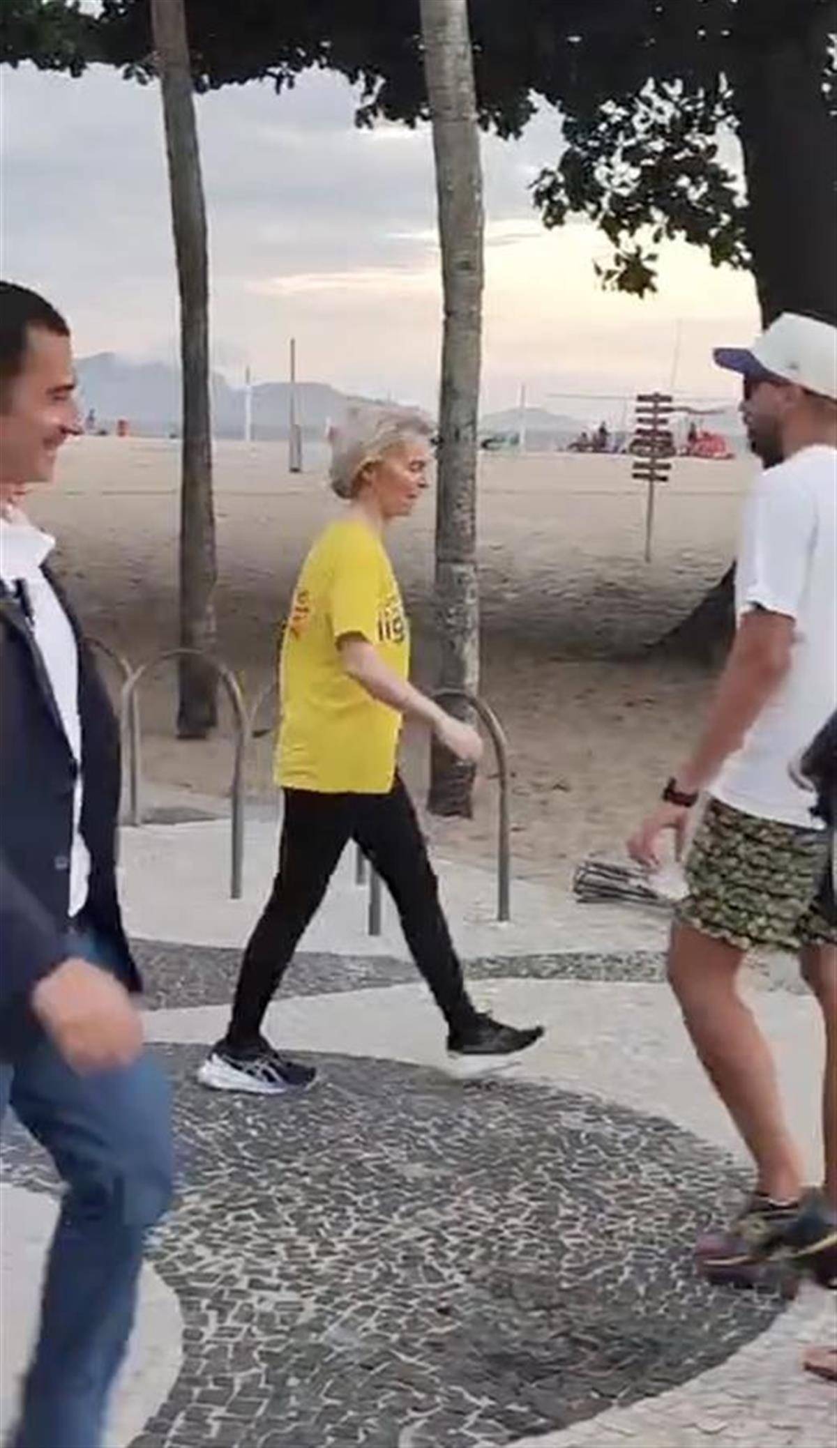 皇冠信用网出租代理_G20峰会期间皇冠信用网出租代理,欧盟委员会主席冯德莱恩被曝带头在马路上翻围栏