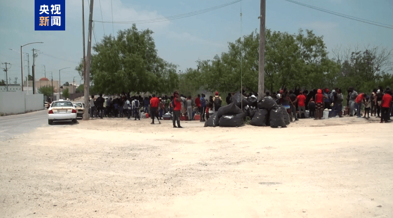 皇冠体育App下载_美国民调:超半数受访者支持大规模驱逐非法移民计划