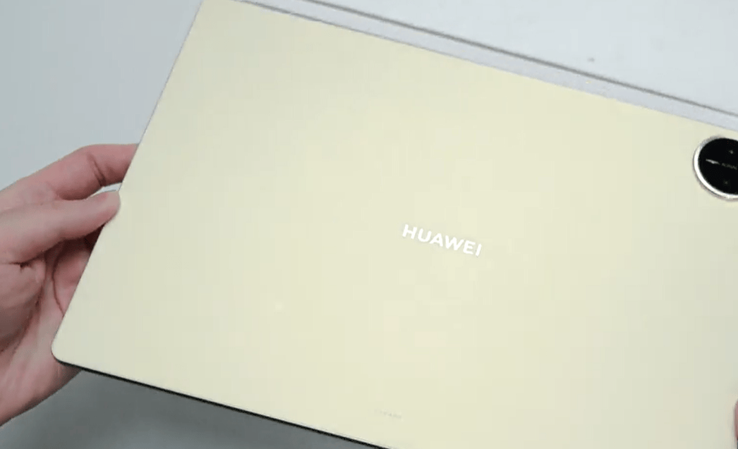 皇冠信用網占成代理_华为Mate70自研鸿蒙皇冠信用網占成代理,首发麒麟9020?余承东说对的起那四个字