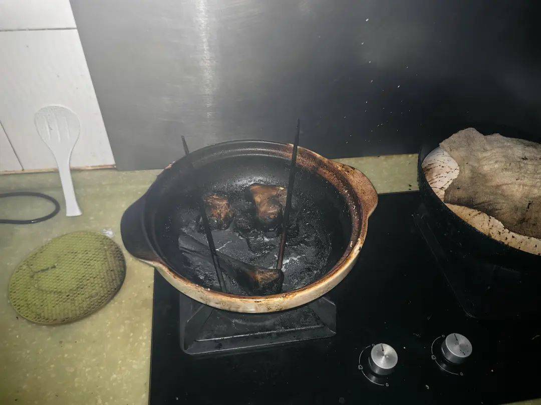 皇冠信用网APP下载_险酿大祸!深圳一住宅突然着火皇冠信用网APP下载,只因房主忘记这事......