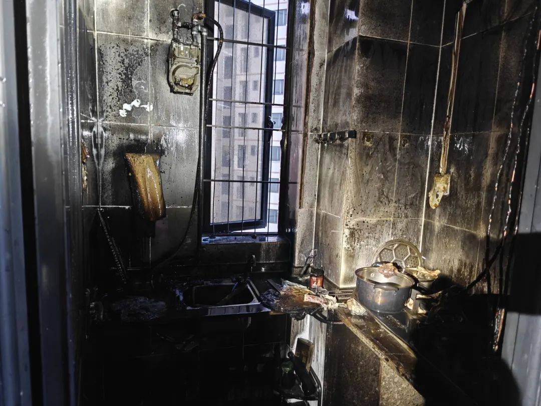 皇冠信用网APP下载_险酿大祸!深圳一住宅突然着火皇冠信用网APP下载,只因房主忘记这事......