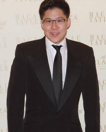 Vietnam Football Agent _霍启刚：我敢不疼老婆吗？那可是拿3000亿继承权换的Vietnam Football Agent ！