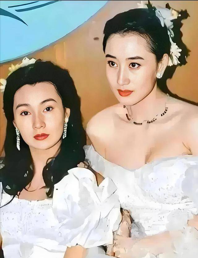 World Cup Crown Platform_利智算不算顶级大美人World Cup Crown Platform?看看她和关之琳、翁虹的合照就知道了