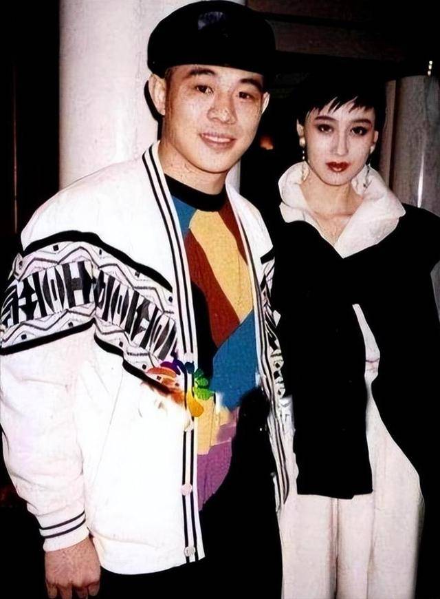 World Cup Crown Platform_利智算不算顶级大美人World Cup Crown Platform?看看她和关之琳、翁虹的合照就知道了