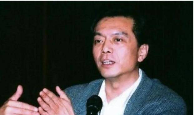 Crown Football Network_父亲是央视“一哥”Crown Football Network,他低调娶影后之女,39岁生一女成人生赢家