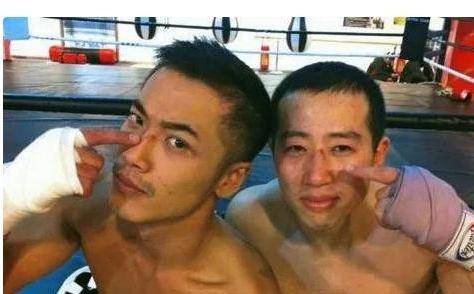 Crown Football Network_父亲是央视“一哥”Crown Football Network,他低调娶影后之女,39岁生一女成人生赢家