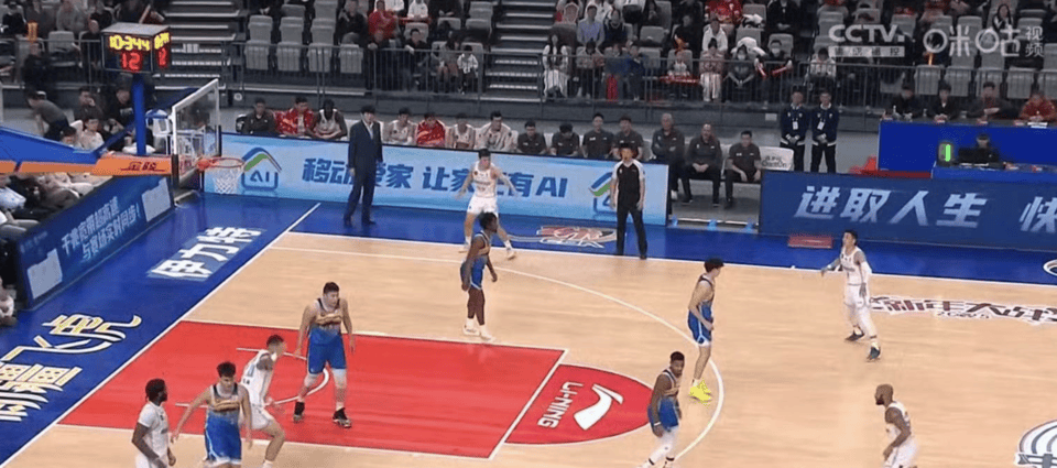 Indian Football League_全场|四人被罚下!山东111:107新疆Indian Football League,破对手主场不败金身