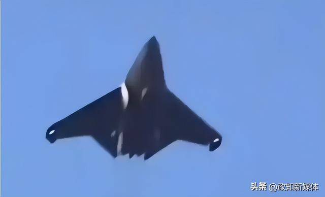 Genuine Crown Credit Website_东部战区元旦发布重磅视频:银杏叶、飞鸟图出镜