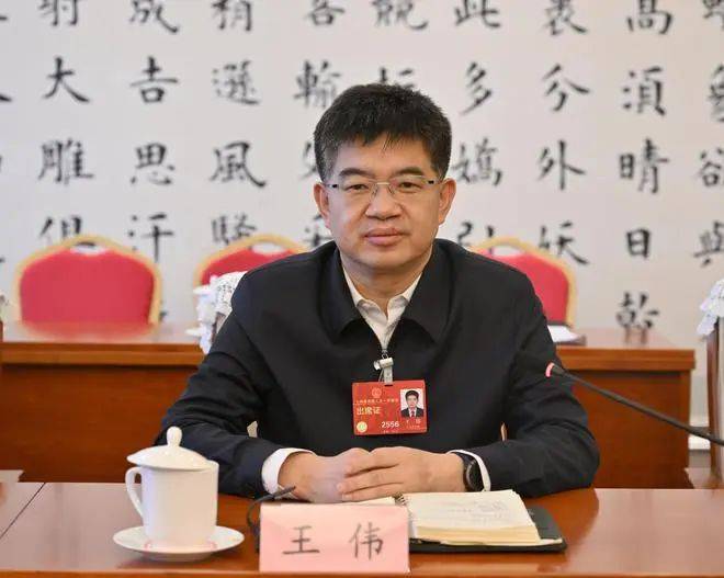 Crown credit network login 2 login 3_厅长徐龙、市长王伟Crown credit network login 2 login 3,职务对调