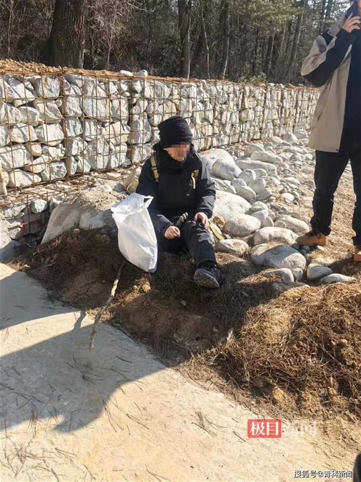 Crown Login 1, Login 2, Login 3 Agent
_河南小伙登太白山失联9天后自己走了出来Crown Login 1, Login 2, Login 3 Agent
,救助者:他在河滩石头上半趴着,说自己几天没喝水了