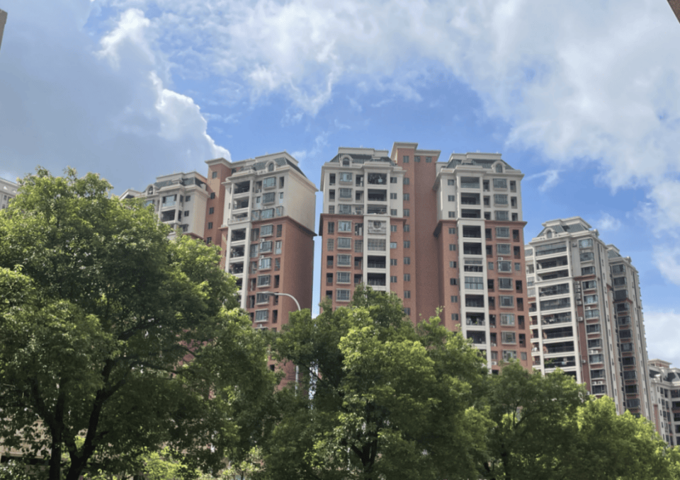 Crown Credit Plate Registration and Activation_“9块9首付买精装房Crown Credit Plate Registration and Activation，月供最低不到3000元”！中山一开发商放大招，此前高峰时部分楼盘单价超3万元