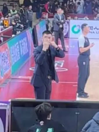 皇冠信用网怎么开户_CBA书面警告辽宁浙江:杨鸣对观众做出不恰当手势