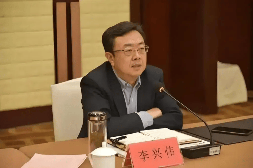 网上买球怎么买_李兴伟已调往中央编办任职网上买球怎么买,曾任青岛科技大学党委书记