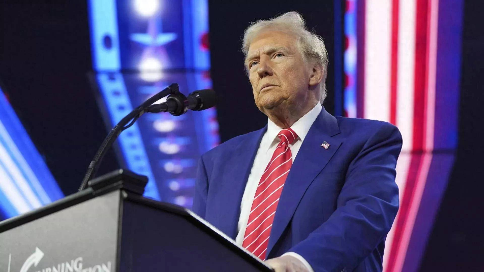 皇冠信用网登2代理_特朗普再挥关税大棒:向欧盟提四大要求皇冠信用网登2代理,冯德莱恩赶紧让步,中欧将如何应对?