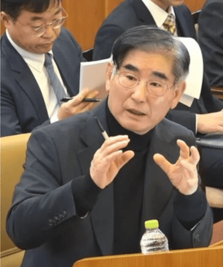 信用平台出租_逮捕令将到期信用平台出租,最多2天尹锡悦将“回家过年”?检方召集全国检察官开会,商讨是否起诉